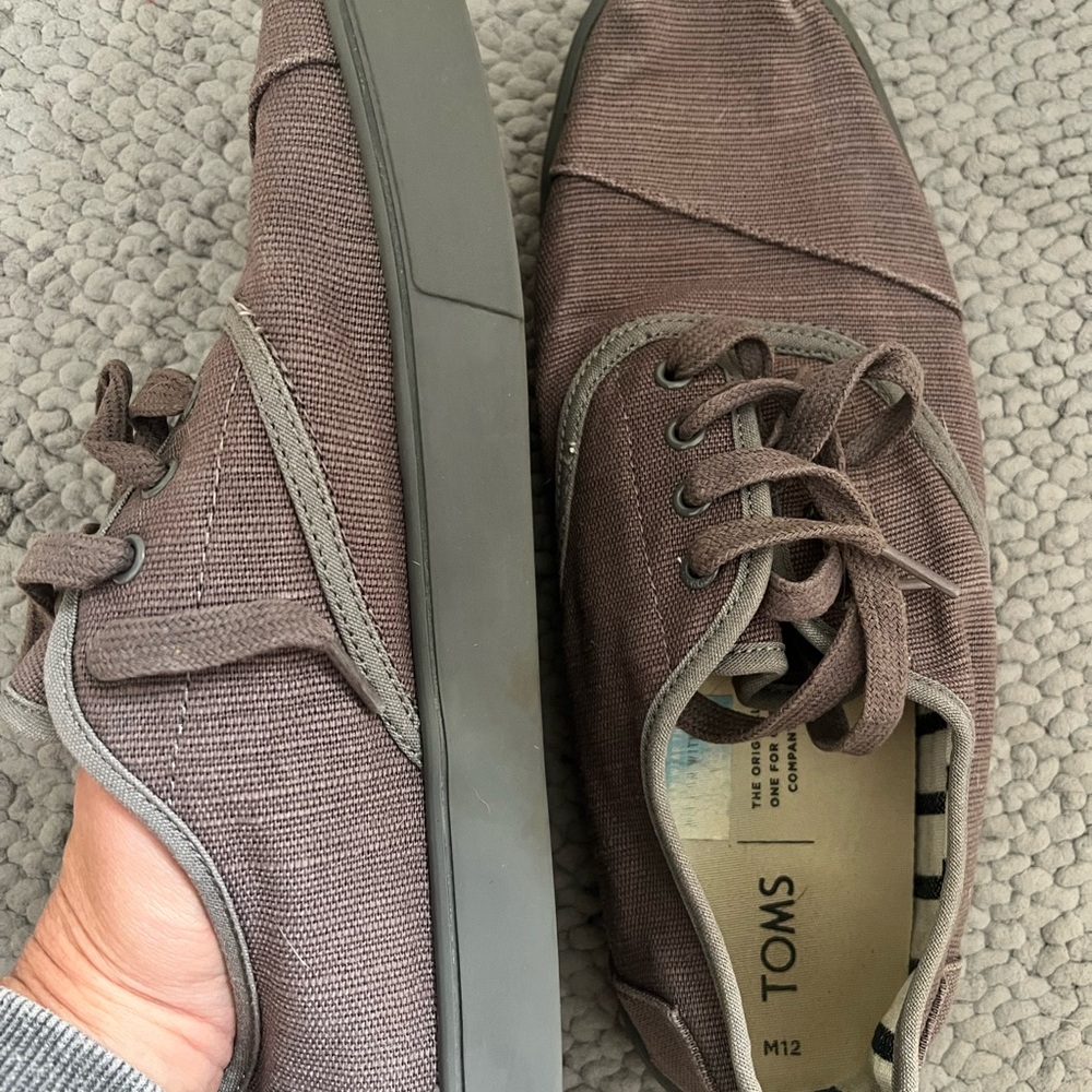 TOMS Men's Gray Casual Shoes